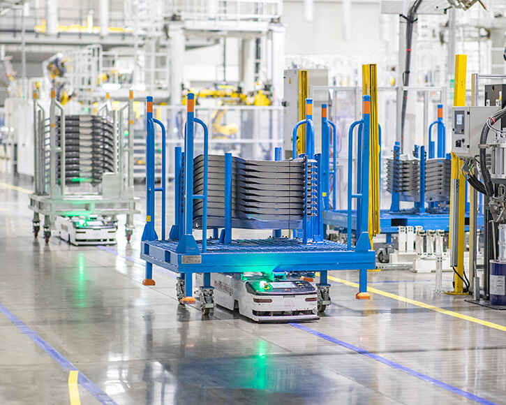 La importancia de los bordes de seguridad en las operaciones modernas con carretillas elevadoras y vehículos guiados automáticamente (AGV) 1 La importancia de los bordes de seguridad en las operaciones modernas con carretillas elevadoras y vehículos guiados automáticamente (AGV)